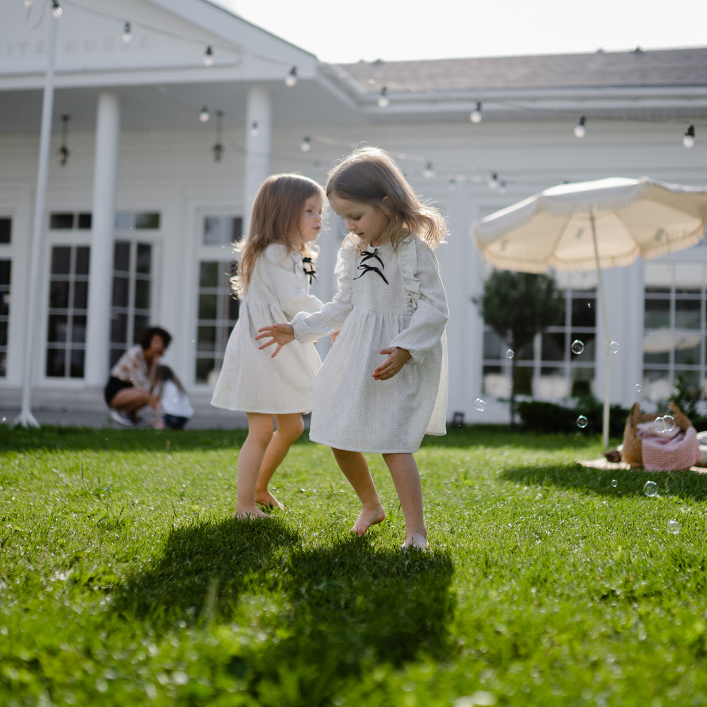 Juna mit Maschen (sand)