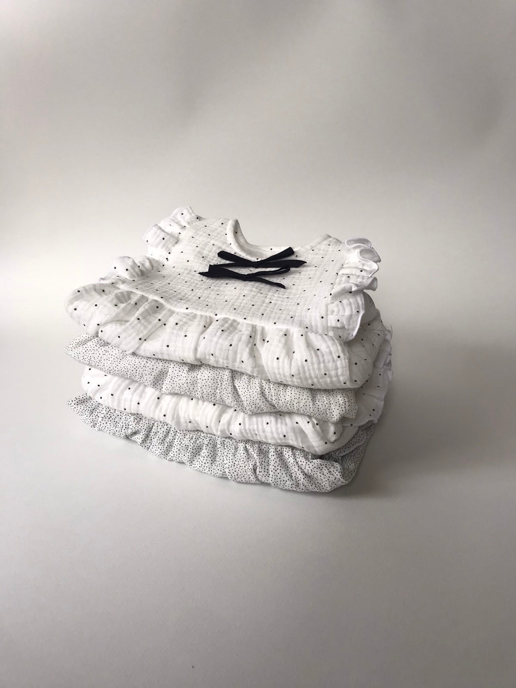 Juna mit Maschen (Punkte)