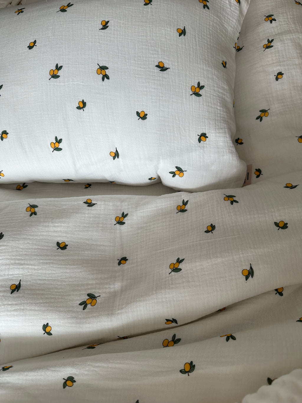 Lemon bedding