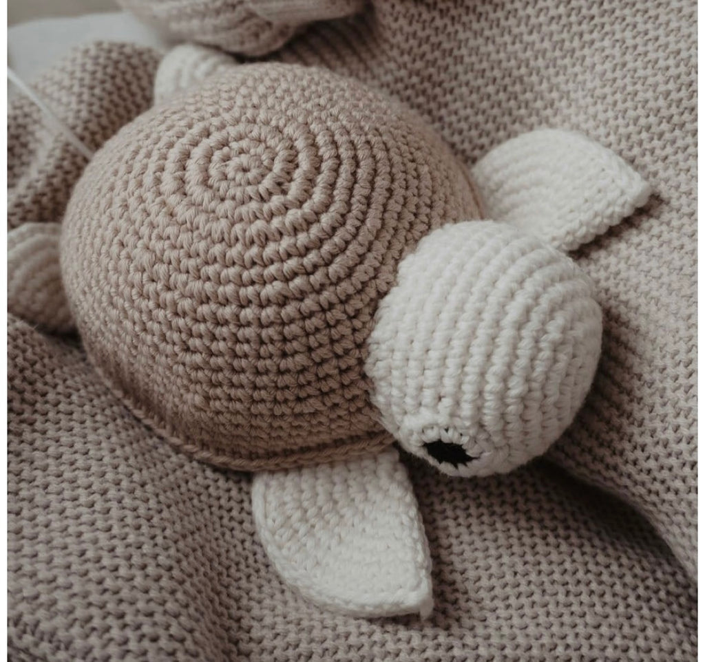 Kuscheltier gehäkelt Schildkrotte